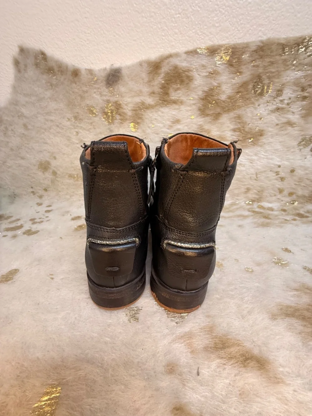 Franco Sarto Black‎ Leather Ankle Boots Size 9.5 / 40.5 – Sleek Zip Booties